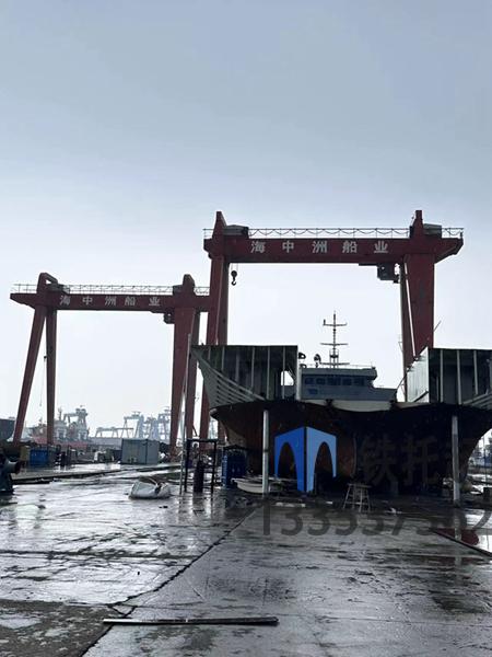 湖北天门造船门式起重机厂家造船门式起重机轻松吊运