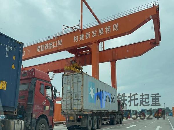 江苏无锡集装箱门式起重机厂家集装箱门式起重机作业空间大